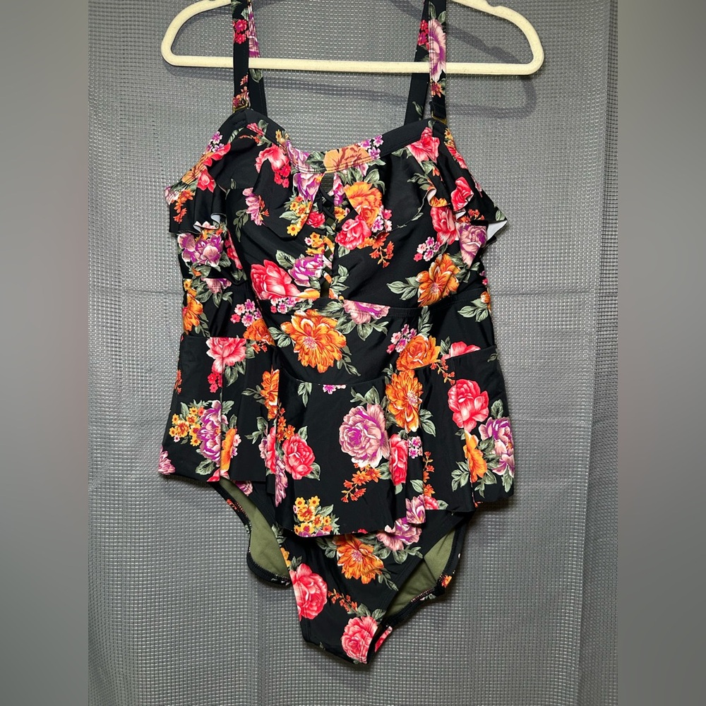 Terra & Sky Black Floral Plus Size Swimsuit